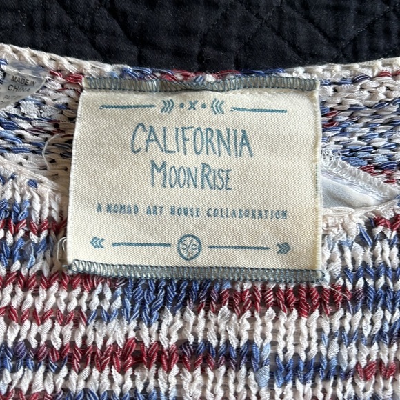 California Moon Rise poncho - Picture 5 of 9